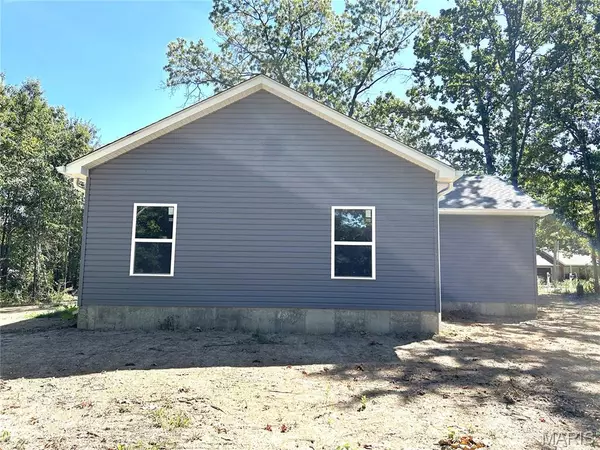 St Clair, MO 63077,1305 Fox Run LN