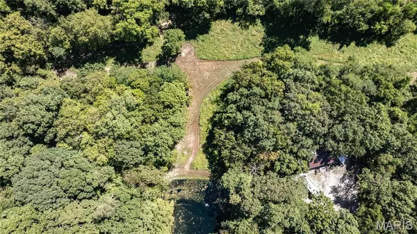 Bunker Hill, IL 62014,496 Hershey LN