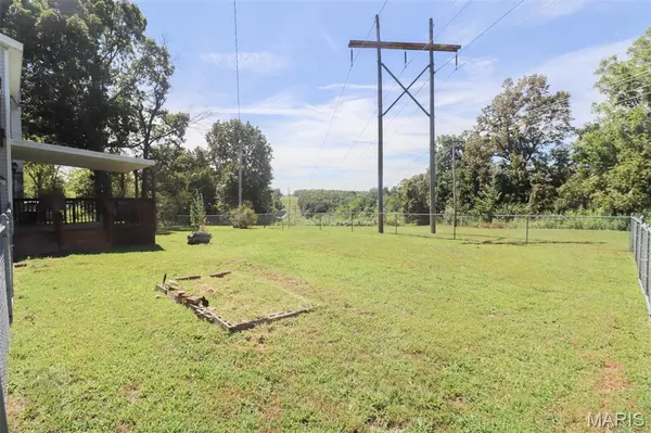 Dixon, MO 65459,21195 Highway 28