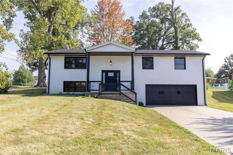 7 Coachlight Drive, Hannibal, MO 63401