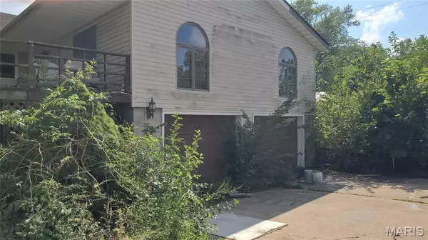 Salem, MO 65560,1104 S McArthur ST