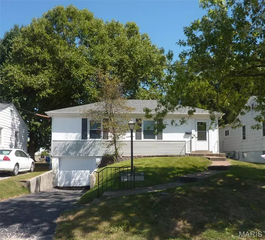 Affton, MO 63123,8736 New Hampshire AVE