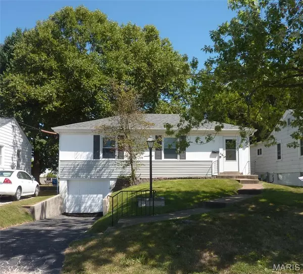 Affton, MO 63123,8736 New Hampshire AVE