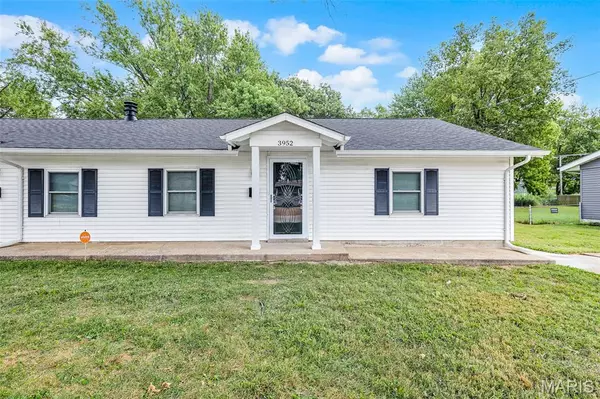 St Ann, MO 63074,3952-54 Jane AVE