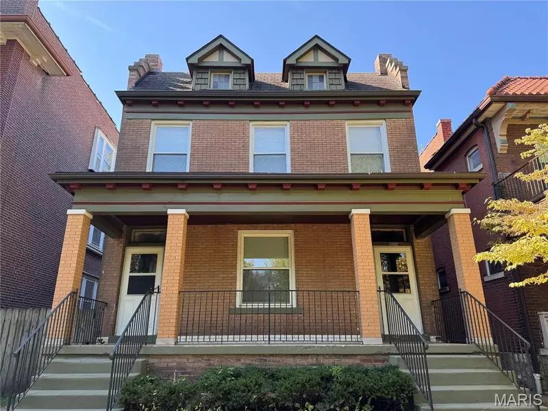 6022 McPherson AVE, St Louis, MO 63112