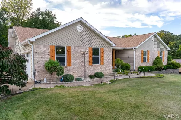 1401 Jennine LN, Festus, MO 63028
