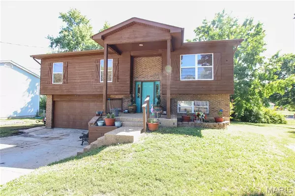 574 Falcon DR, Sullivan, MO 63080