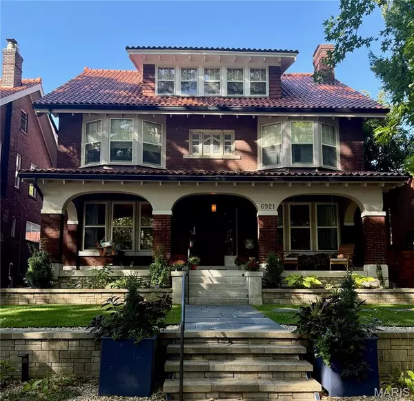 6921 Waterman AVE, University City, MO 63130