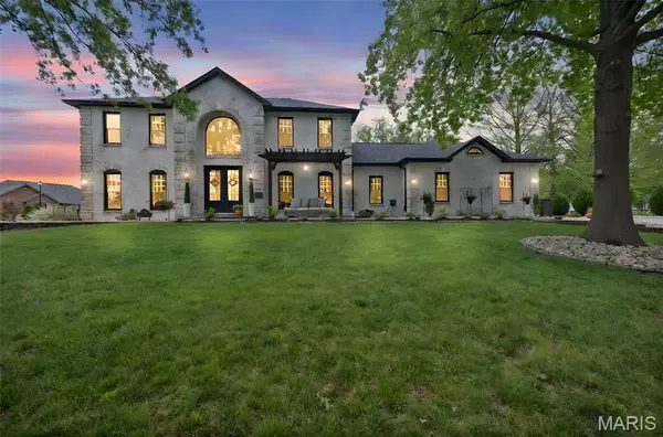 1 E Pawnee CT, Columbia, IL 62236