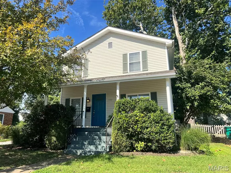 703 Holland AVE, Webster Groves, MO 63119