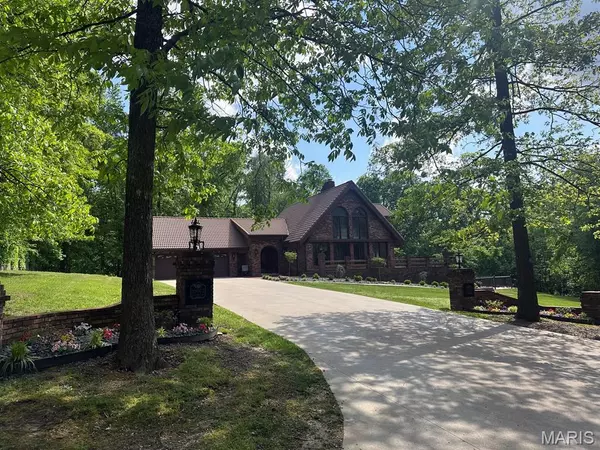 15012 Bay Hills DR, Dexter, MO 63841