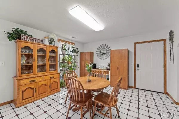 Auxvasse, MO 65231,2381 County Rd 157