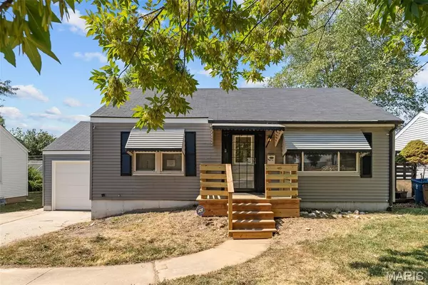 2452 Wieck DR, St Louis, MO 63136