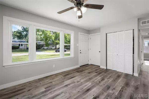 St Ann, MO 63074,11264 Saint Shawn LN