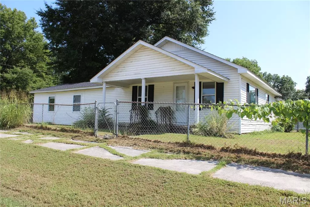 Naylor, MO 63945,402 S Front ST