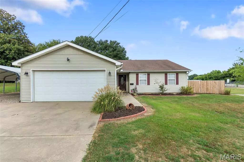 Kennett, MO 63857,805 Lester ST