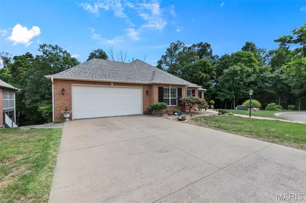 Cape Girardeau, MO 63701,225 Castle Rock VLG