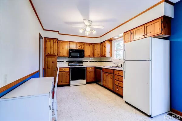 Florissant, MO 63031,1075 Lees LN