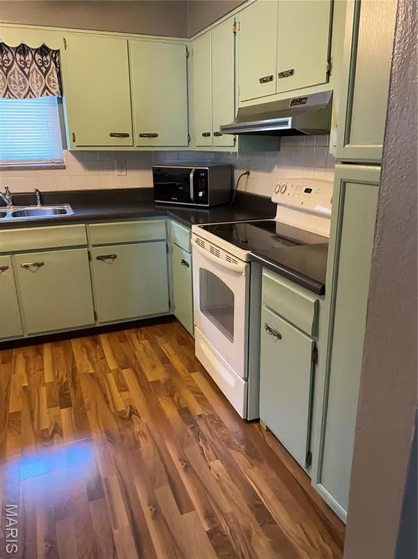 Fairview Heights, IL 62208,12 Linda Drive