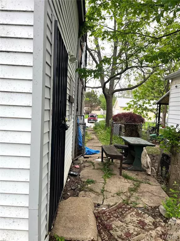 St Louis, MO 63111,7113 Alabama AVE