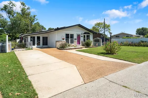 St Louis, MO 63125,3733 Comstock DR