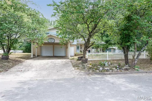 Lebanon, MO 65536,11 Willow LN