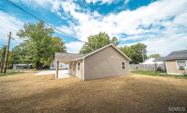 St James, MO 65559,94 S Carson ST