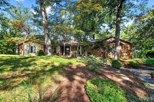 Chesterfield, MO 63005,16446 Dapple Gray CT