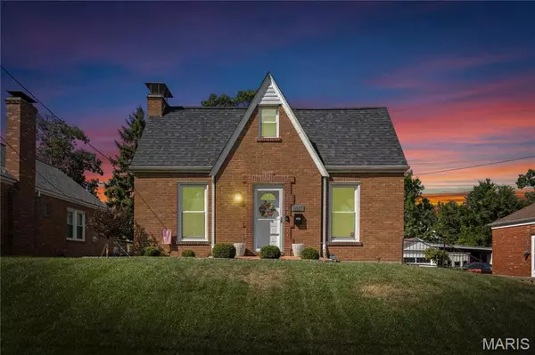 8835 Lawn AVE, St Louis, MO 63144