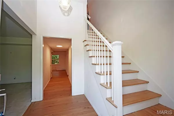 Chesterfield, MO 63017,131 Ridgecrest DR