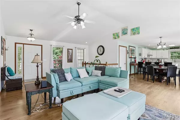 Greenville, IL 62246,132 Quail Hollow RD