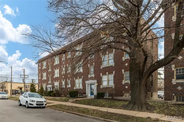 St Louis, MO 63110,1014 Oakview PL