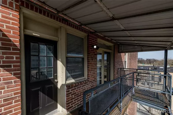 St Louis, MO 63110,1014 Oakview PL