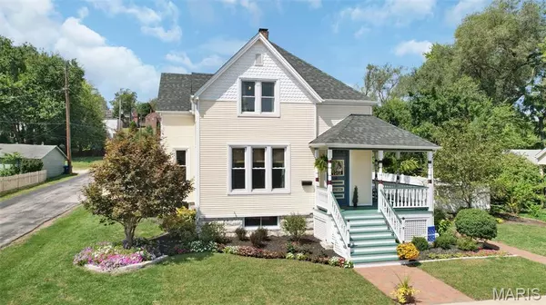 1303 N 3rd ST, St Charles, MO 63301