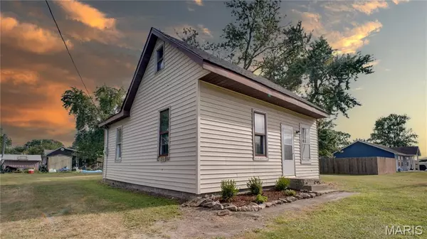 608 Cross ST, Montgomery City, MO 63369