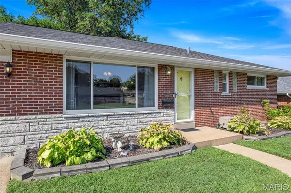 St Louis, MO 63125,3616 Park Crest DR