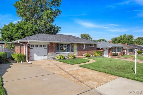 St Louis, MO 63125,3616 Park Crest DR