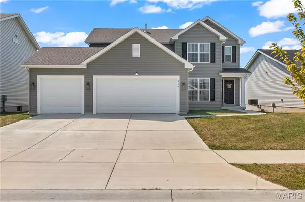 214 Summer Glen LN, St Charles, MO 63301