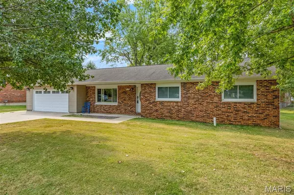 514 Oak ST, Farmington, MO 63640