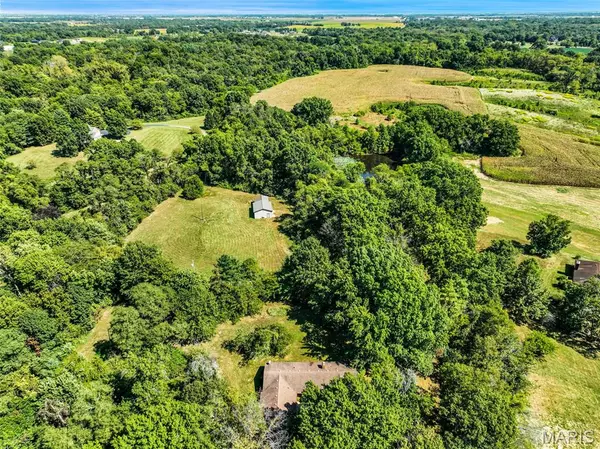 Edwardsville, IL 62025,4792 Old Carpenter RD