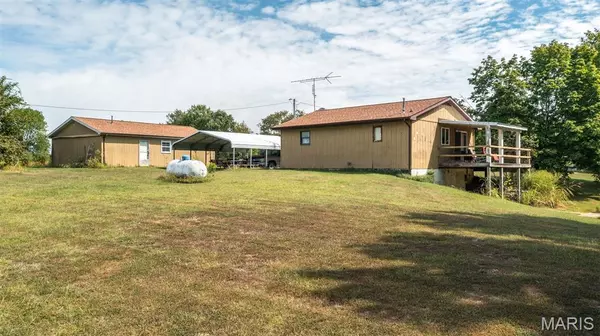 Litchfield, IL 62056,191 Shady LN