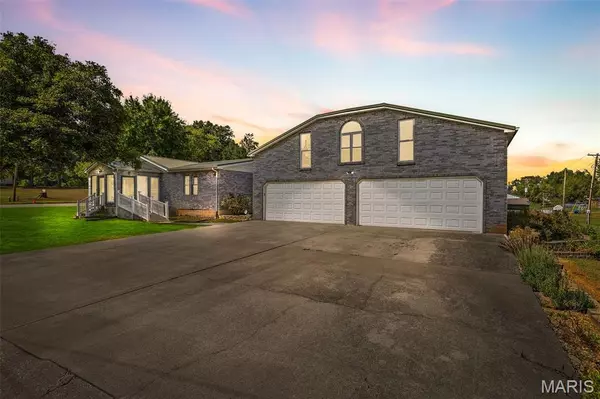 308 Robinson BLVD, Fredericktown, MO 63645