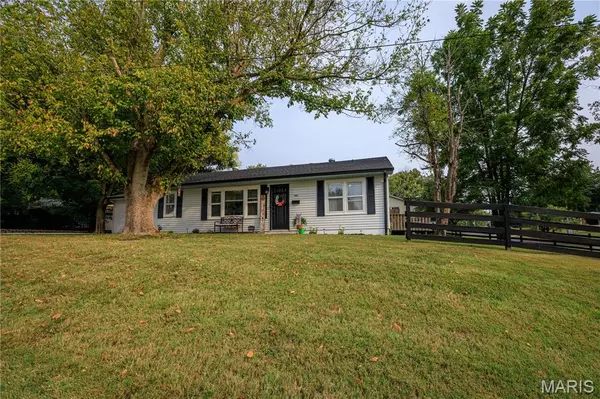 806 Cecile DR, Jackson, MO 63755