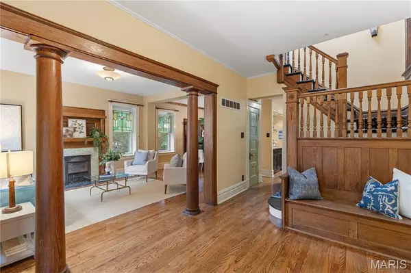 St Louis, MO 63104,29 Benton PL