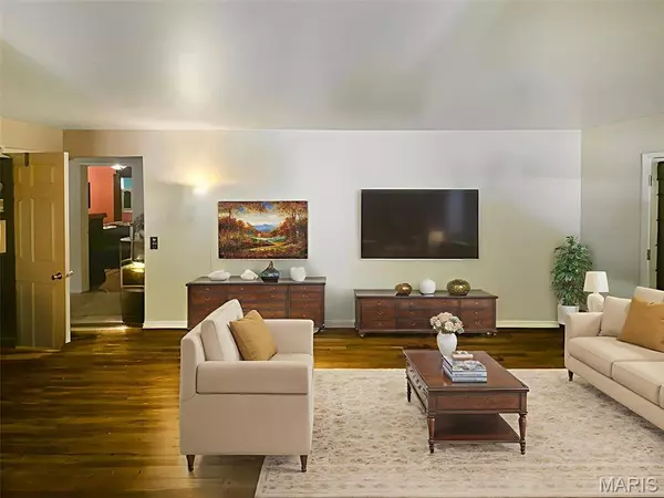 Florissant, MO 63033,1515 Lisa DR