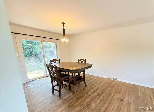 St Louis, MO 63126,11000 Torigney DR