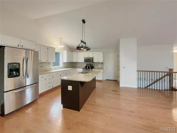 Lake St Louis, MO 63367,2 Royale DR