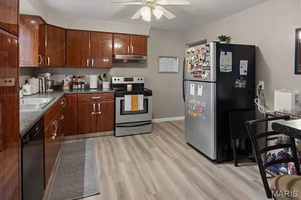 Belleville, IL 62223,108 Chevy Chase DR