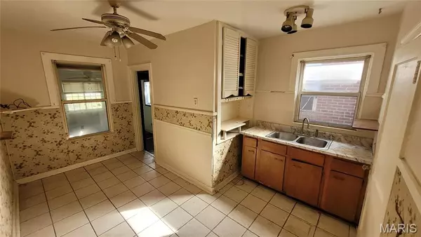 St Louis, MO 63147,963 Canaan AVE