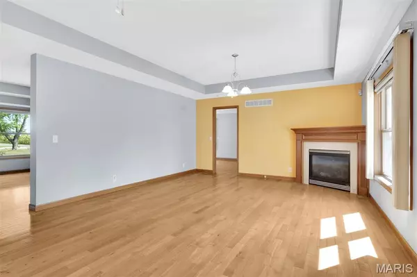 Carlyle, IL 62231,17485 Coles Creek RD